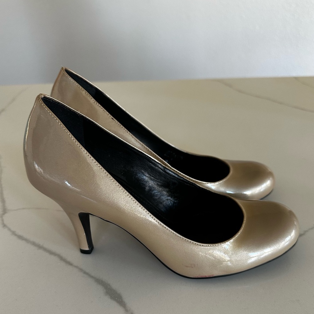 Soft gold pumps, Gianni Bini, 3 inch heels! So cute!